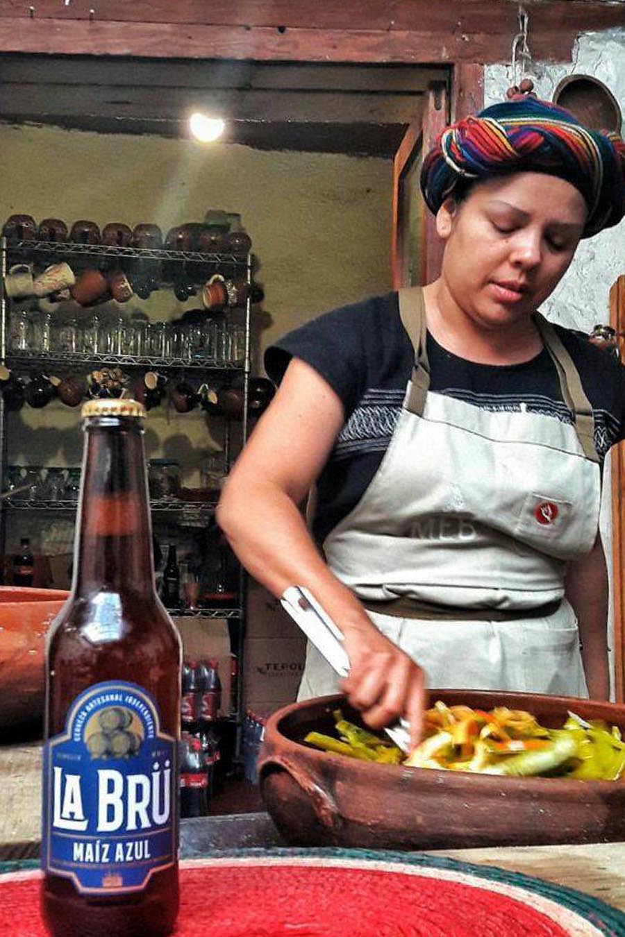 cerveza de maiz azul michoacan antojitos de maiz cerveza de maiz mexico michoacan la bru