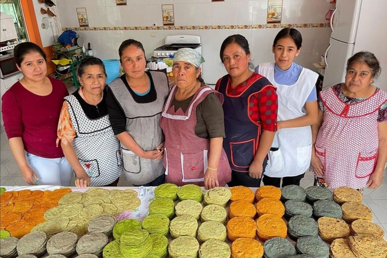 Ecosentli: tortillas en comal de barro en la CDMX